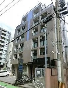 ゴミ捨て場はこちらにあります。