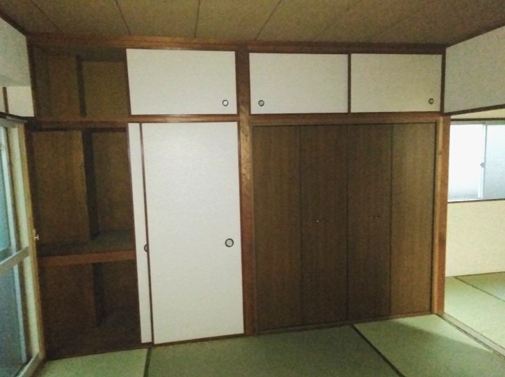 大容量の収納でお洋服が沢山入ります
