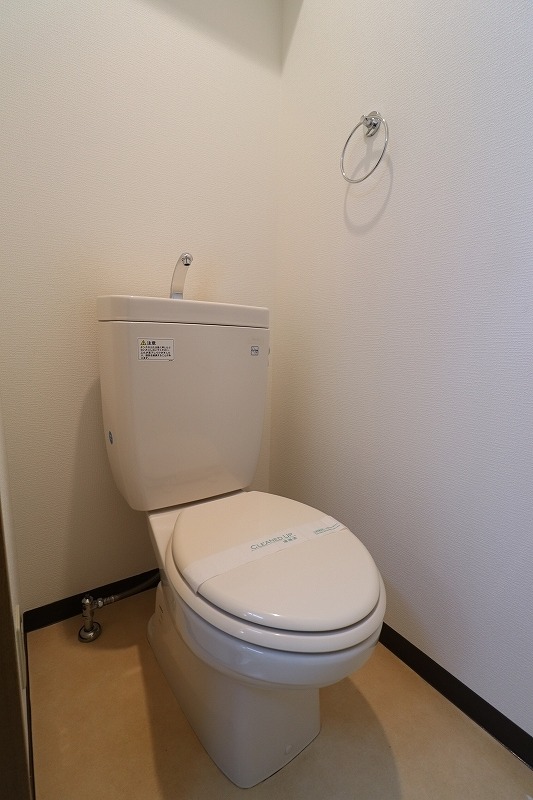 清潔感のあるトイレです