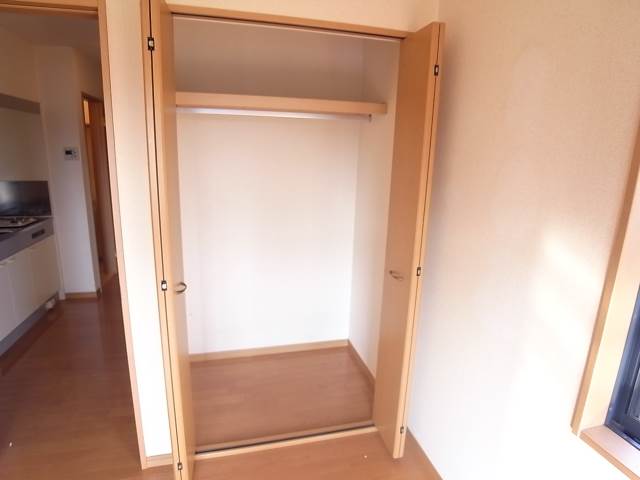 お洋服がたくさん入ります。