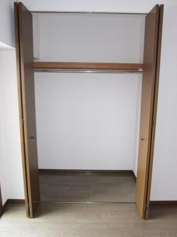お洋服が多い方でも安心の収納