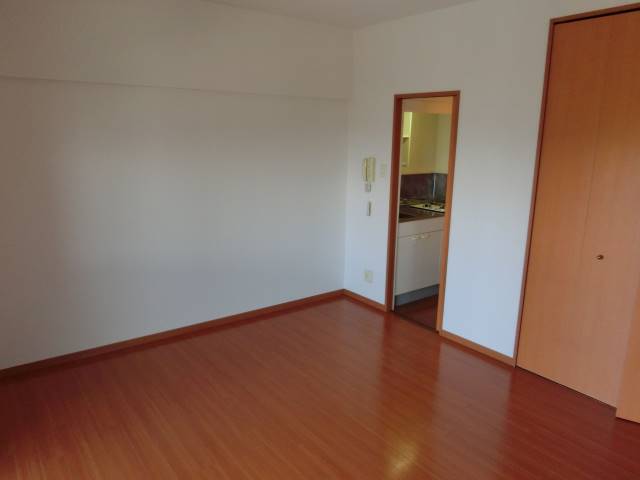 部屋の別角度になります。