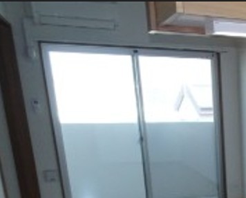 エアコン付きで年中快適に過ごせますね。