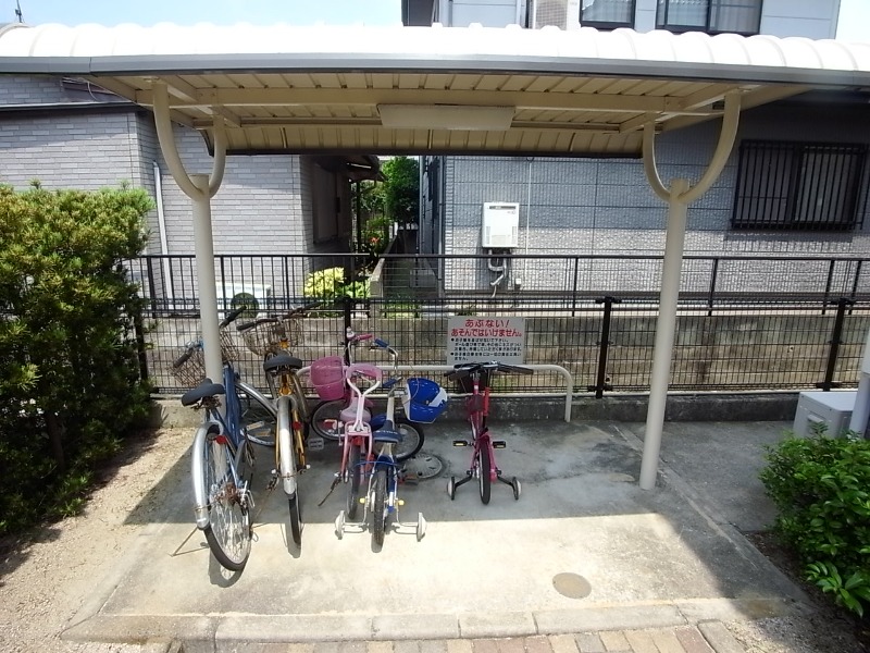 駐輪スペースもございます