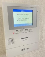 モニター付きインターホンで安心ですね