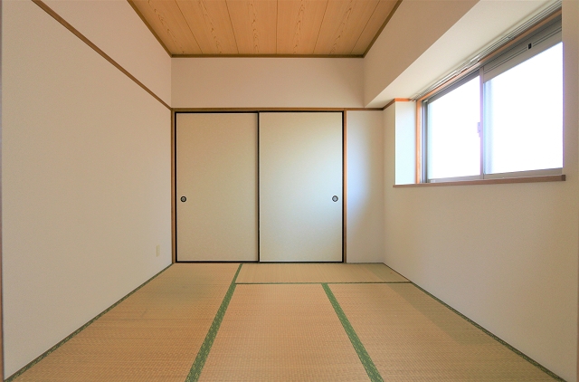 リビング横の和室も広々としています
