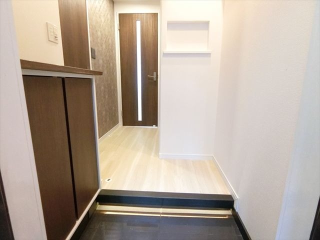 玄関からはこのようになっています。