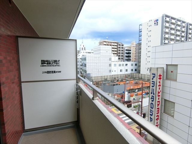 洗濯物はこちらへどうぞ。