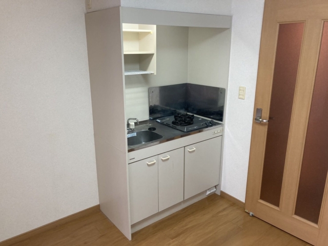 コンパクトなキッチンスペースで家電を配置しやすいです