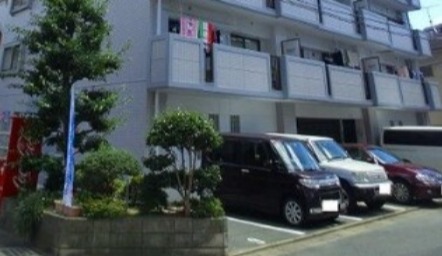 今なら敷地内駐車場空きあります