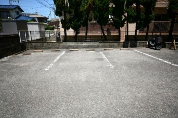 敷地内駐車場もあります。
