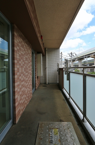 お天気の良い日は洗濯物はこちらへ
