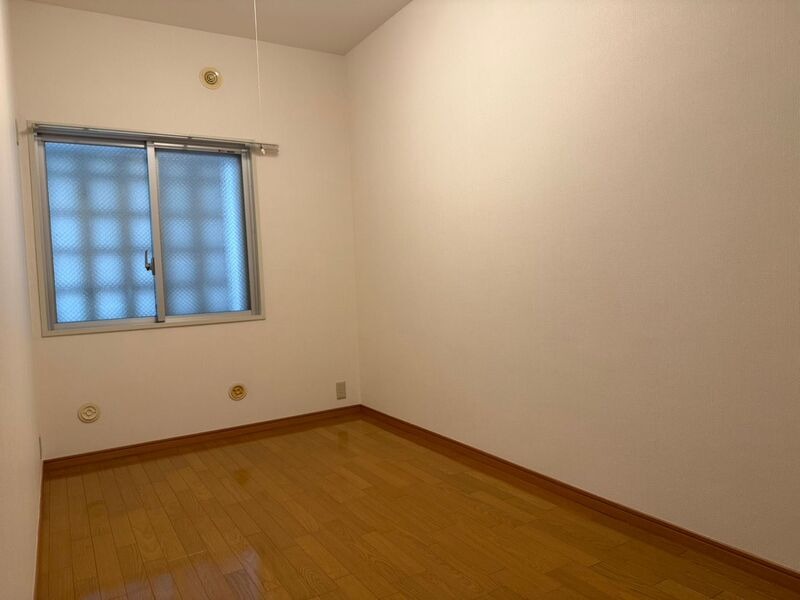 こちら寝室にいかがでしょうか？