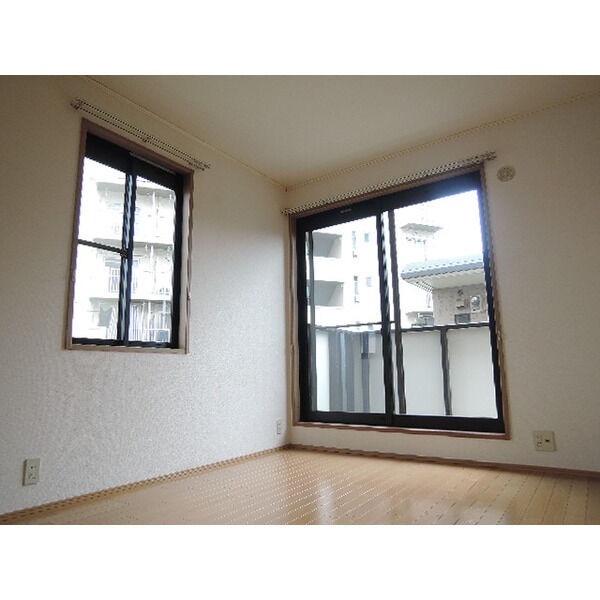 角部屋は明るくていいですよ！