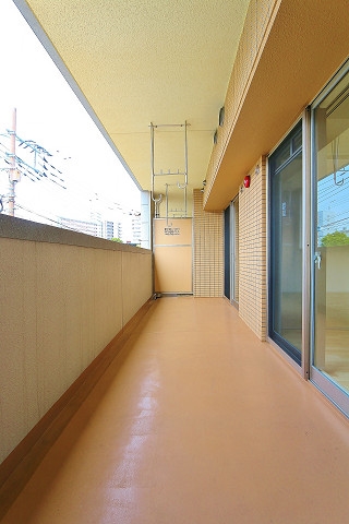 広々としたバルコニーです