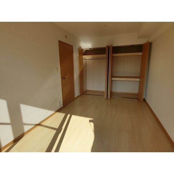 寝室にピッタリの洋室です