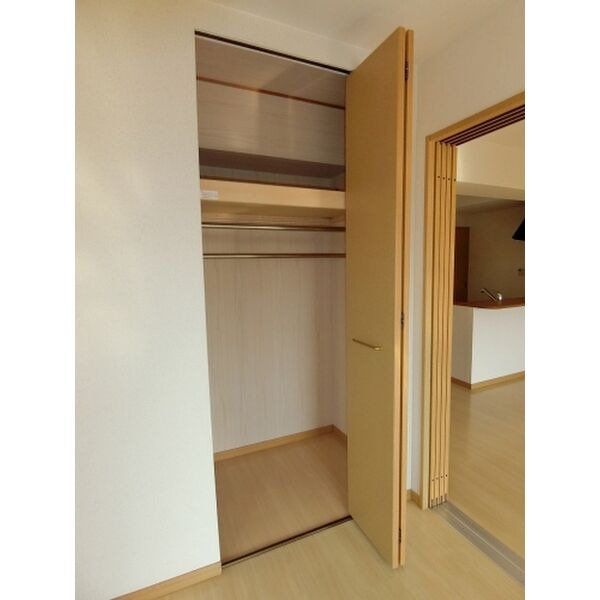 お洋服が多い方でも楽々収納できます！