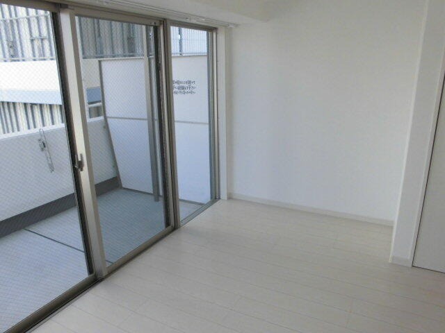 大きな窓で開放感がありますね