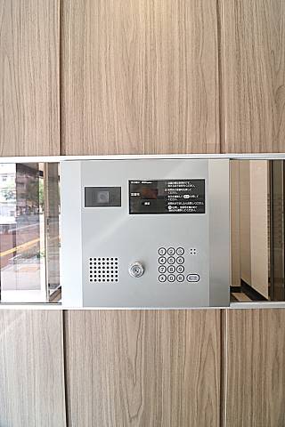 オートロック付きで安心ですね。