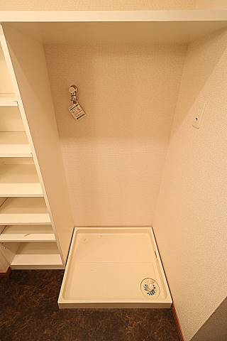 洗濯機は室内に置くことができます。