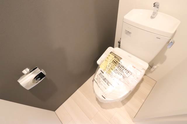ウォシュレット完備。