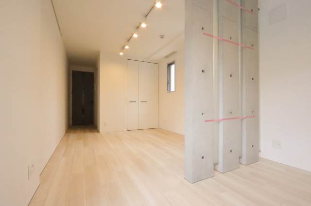 白基調の綺麗なお部屋です。
