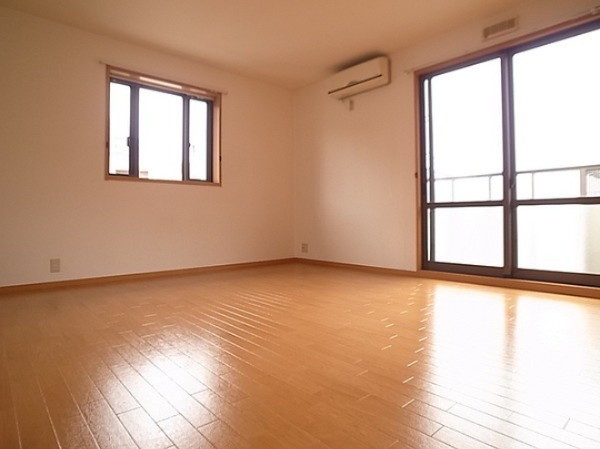 広いお部屋ですね。