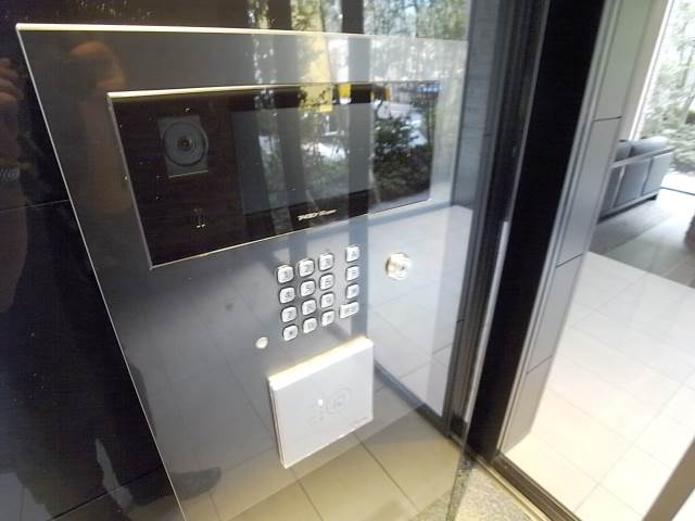 オートロック完備で安心です