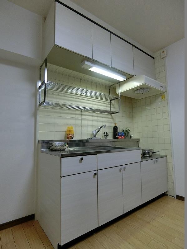 こちらで料理をお楽しみください