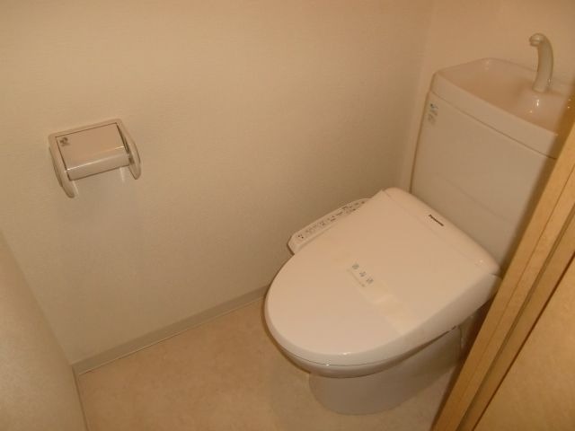 ウォシュレット完備