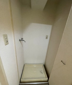 もちろん室内洗濯機置き場です。