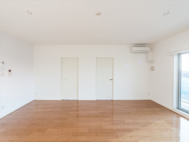 こちらは寝室にピッタリの洋室ですね
