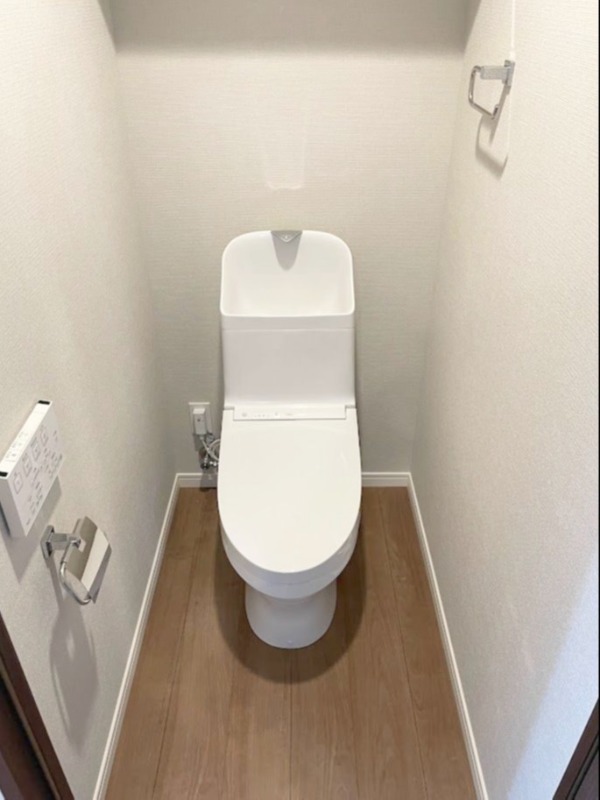 清潔感のあるトイレですね