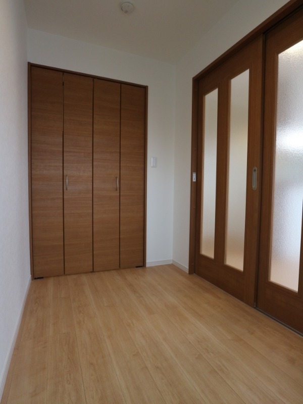 こちら寝室にいかがでしょうか。