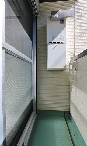 晴れた日はこちらで洗濯物を干せます