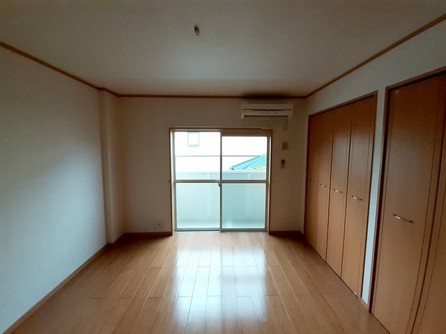 家具の配置がしやすいお部屋です