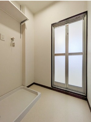 室内洗濯機置場付きです。