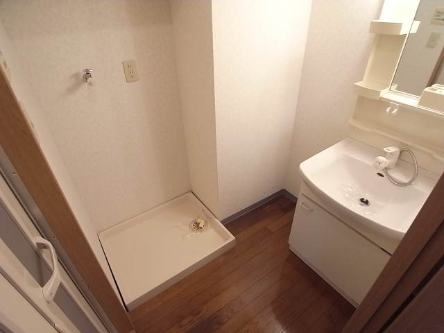 嬉しい独立洗面台完備