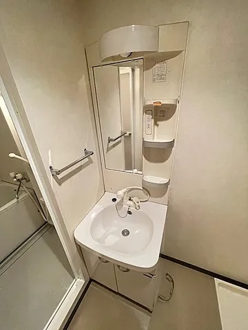 身だしなみチェックはここで