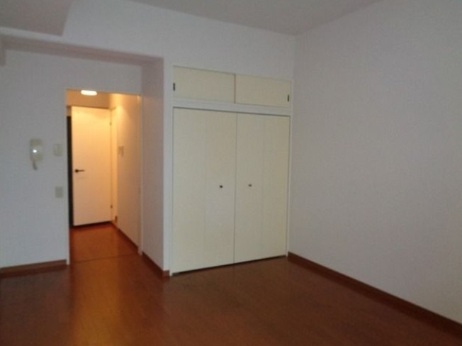 家具の配置がしやすいお部屋です。
