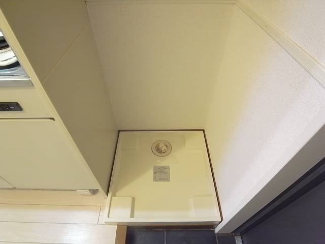 もちろん室内洗濯機置場です。