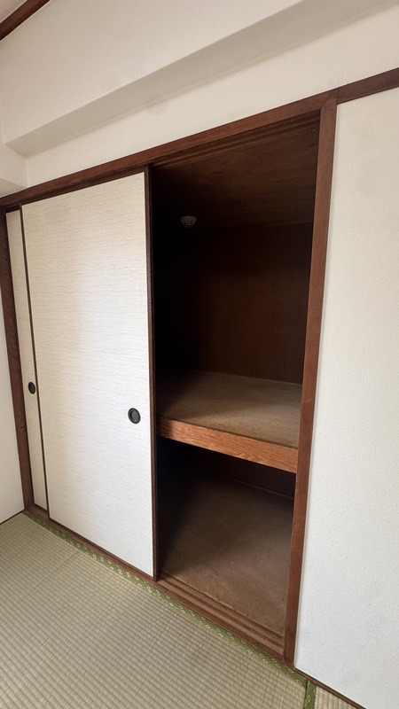 奥行きのある収納スペース