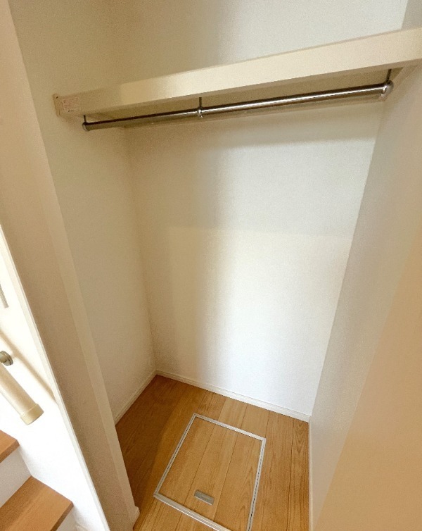 洋服も沢山収納できます