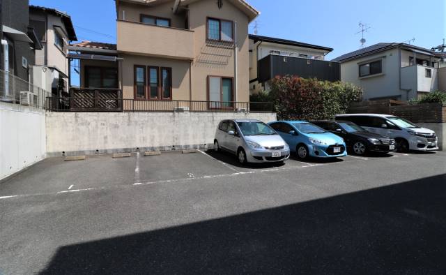 駐車場も空きがございます。
