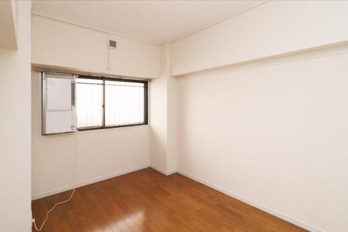 こちら寝室にいかがでしょうか。