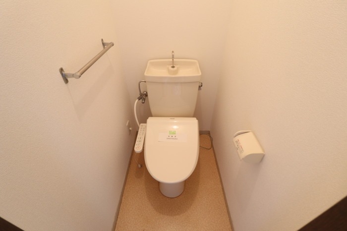 ウォシュレット付きです。