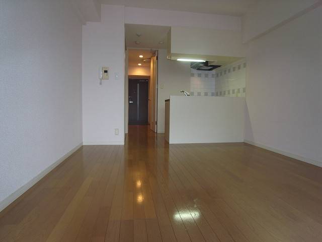 8帖の広々洋室です