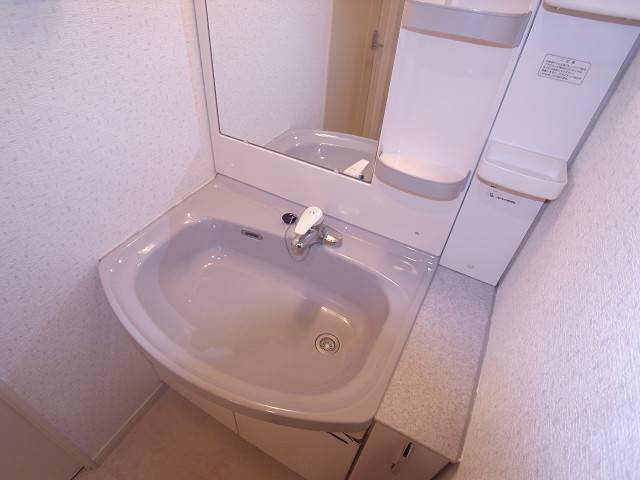 嬉しい独立洗面台完備