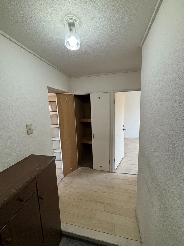玄関からはこんな感じです。
