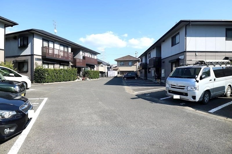駐車場スペースはこんな感じです